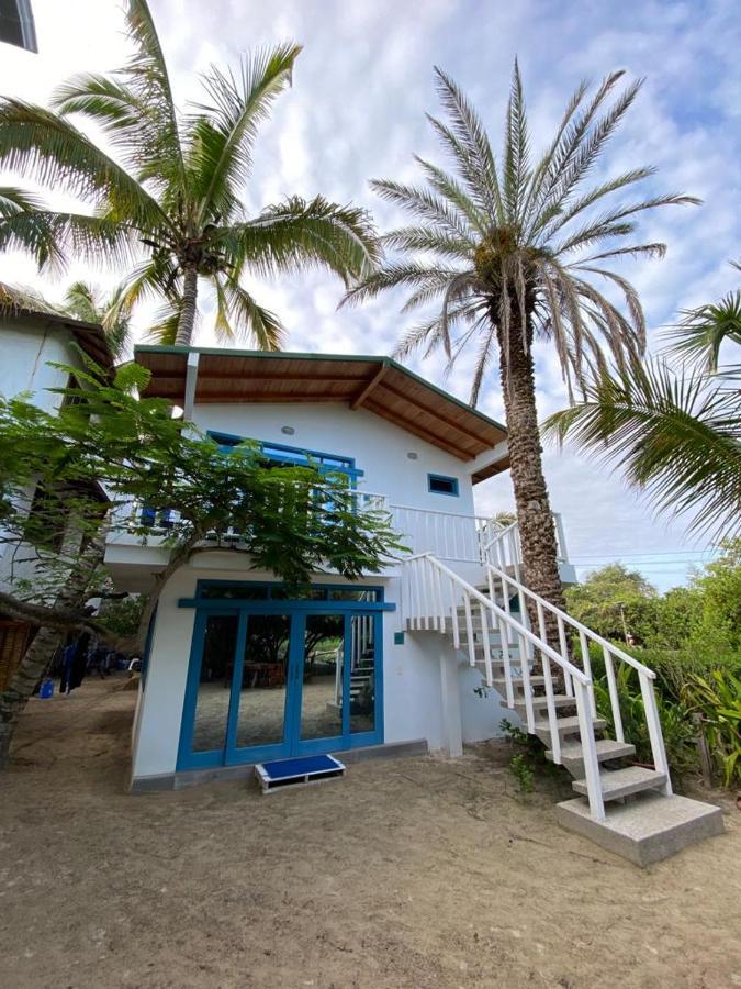 The Isabela Beach House Puerto Villamil Exteriör bild
