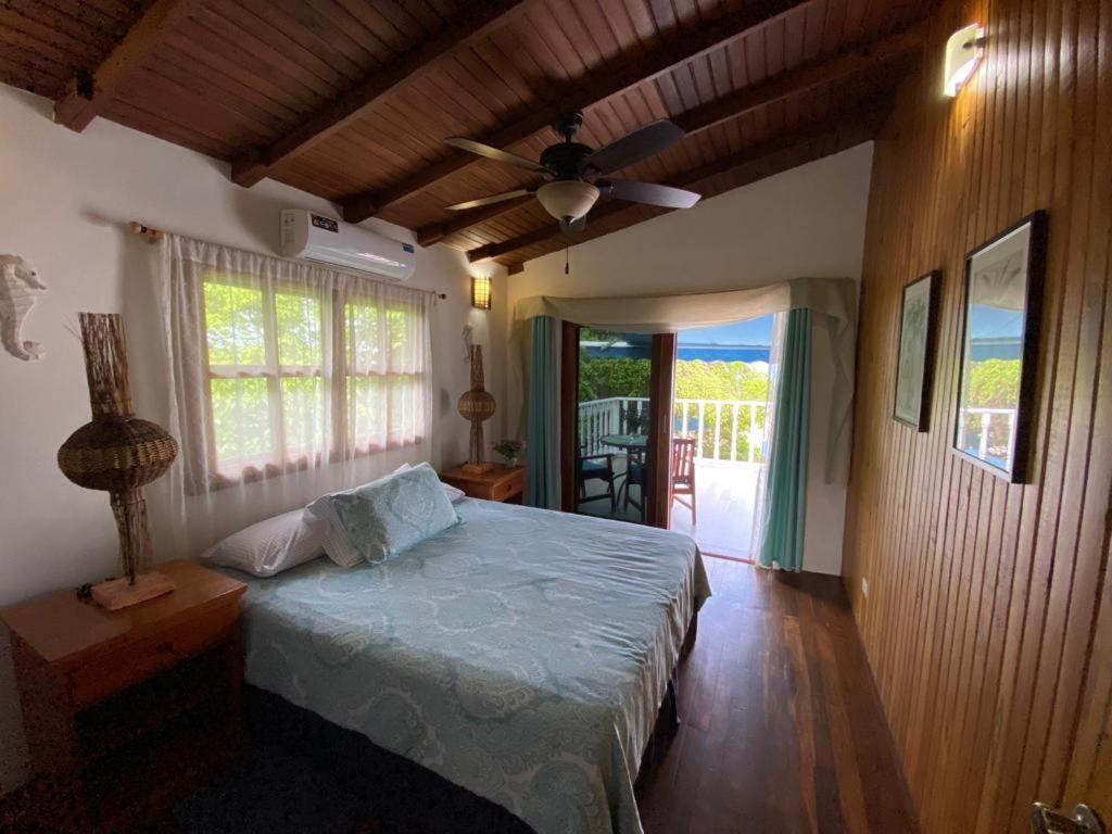 The Isabela Beach House Puerto Villamil Exteriör bild