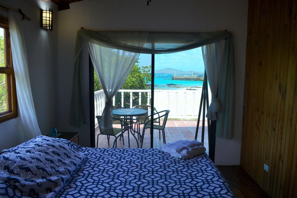 The Isabela Beach House Puerto Villamil Rum bild