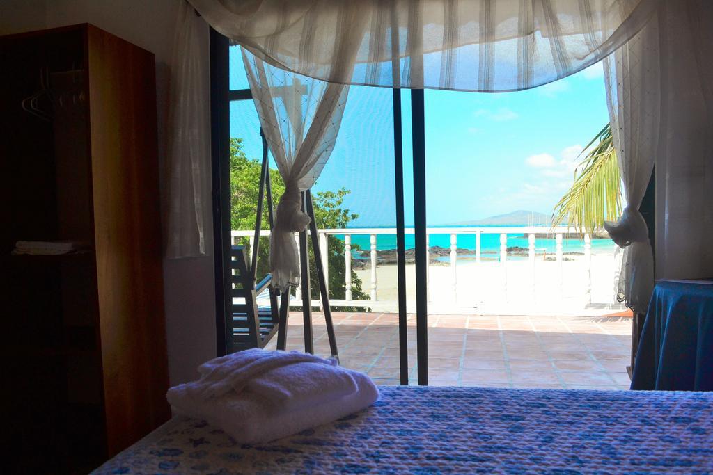 The Isabela Beach House Puerto Villamil Exteriör bild