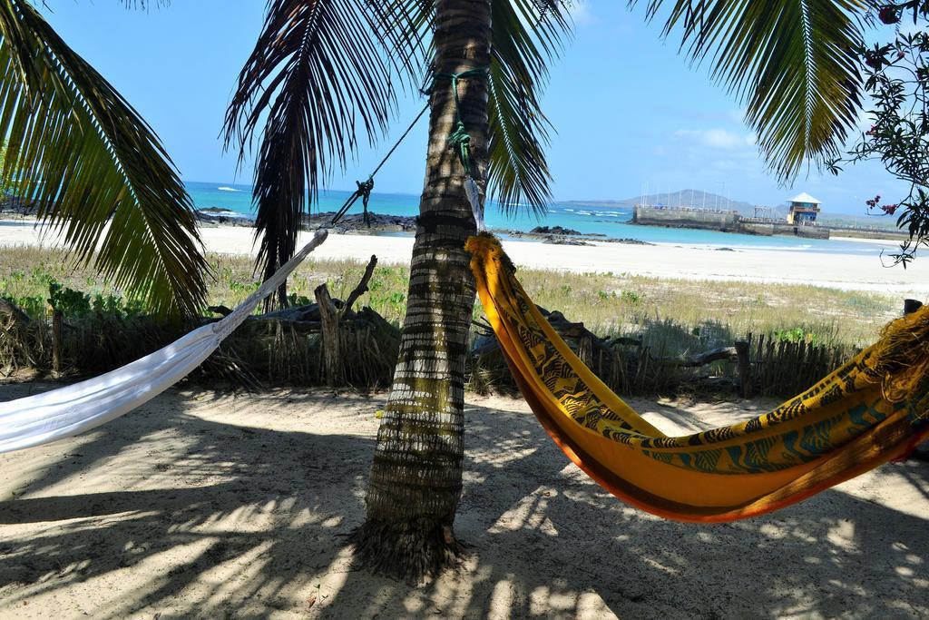 The Isabela Beach House Puerto Villamil Exteriör bild