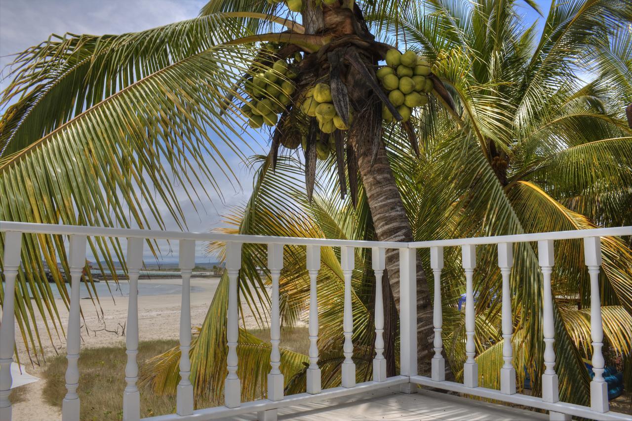 The Isabela Beach House Puerto Villamil Exteriör bild