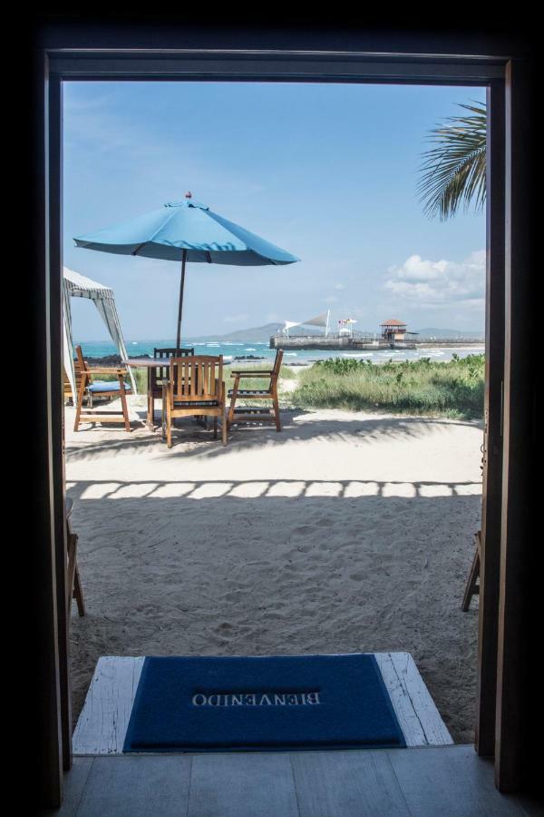 The Isabela Beach House Puerto Villamil Exteriör bild